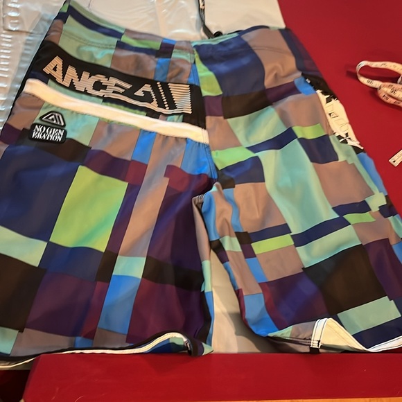 Allyance SWIM TRUNKS LONG board shorts colorful madrascope men’s SZ 36 geometric - Picture 4 of 12